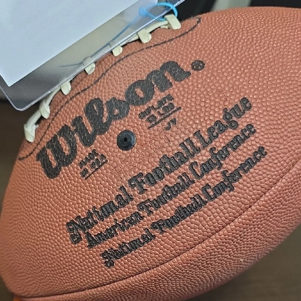 Wilson Official Foorball Signed By DETROIT LIONS HERMAN MOORE!